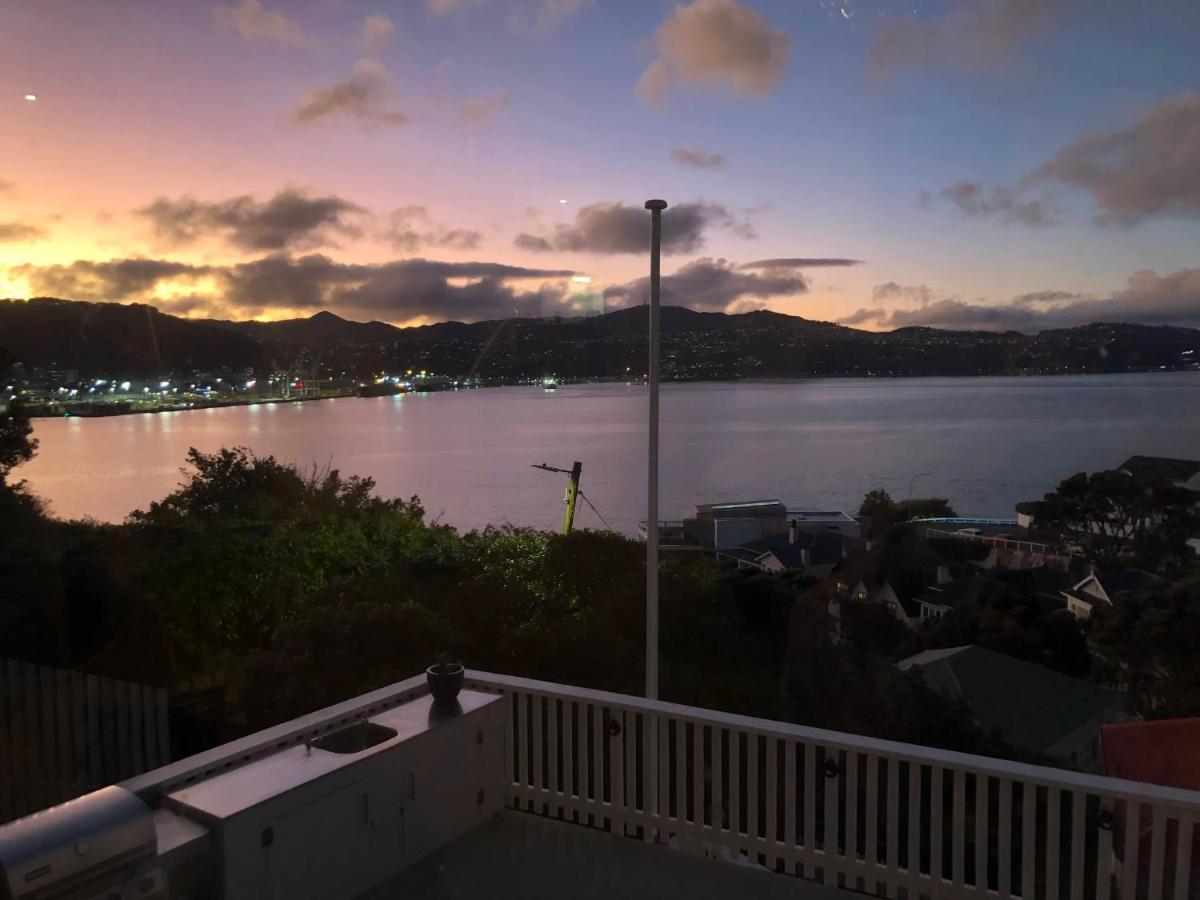 Incredible Views! Luxurious Studio & Outdoor Living Веллингтон Экстерьер фото
